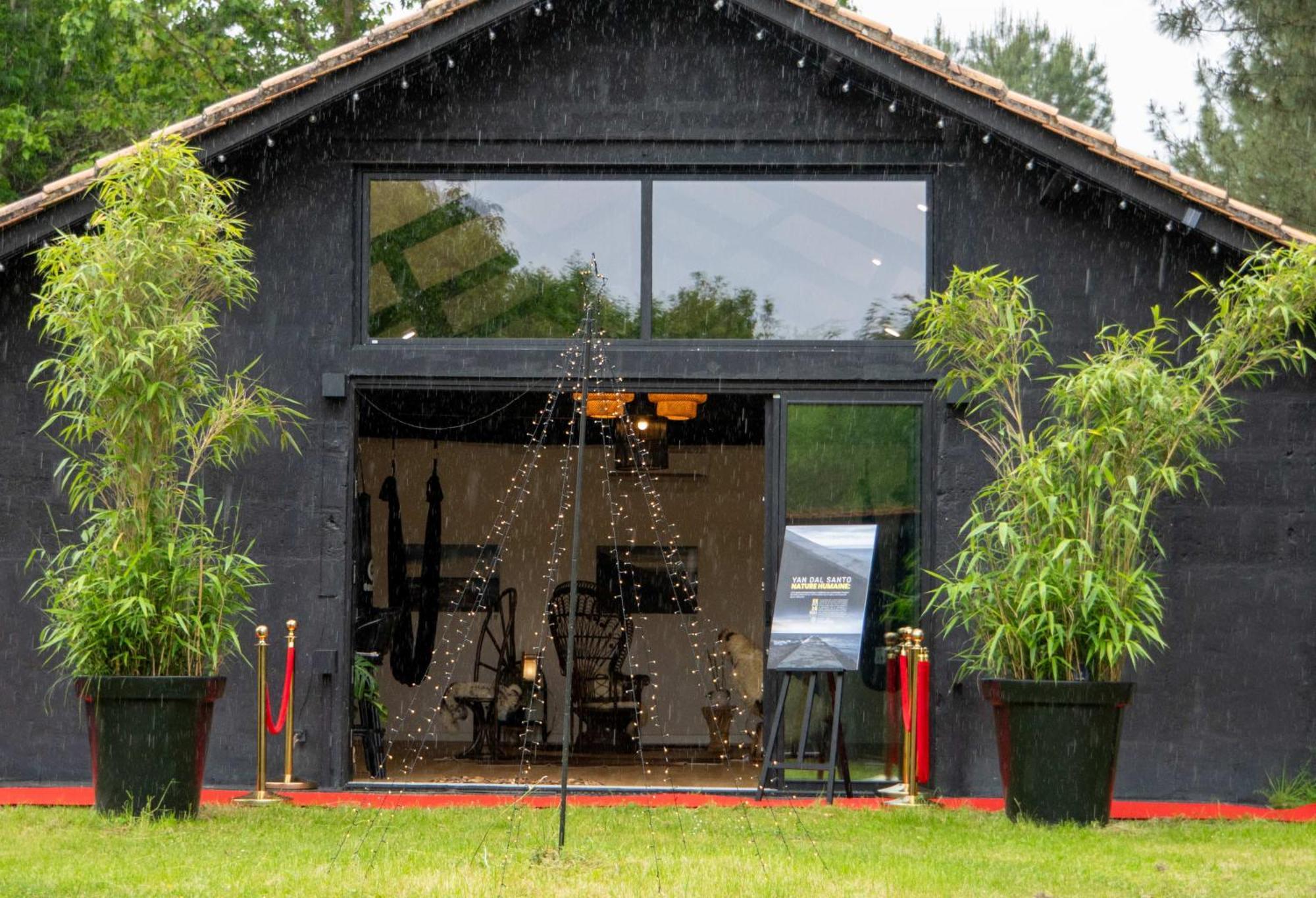 L Ost In Sensations -Hebergements Insolites Et Suites De Luxe Spa Sauna Piscine Foret Marcenais Luaran gambar