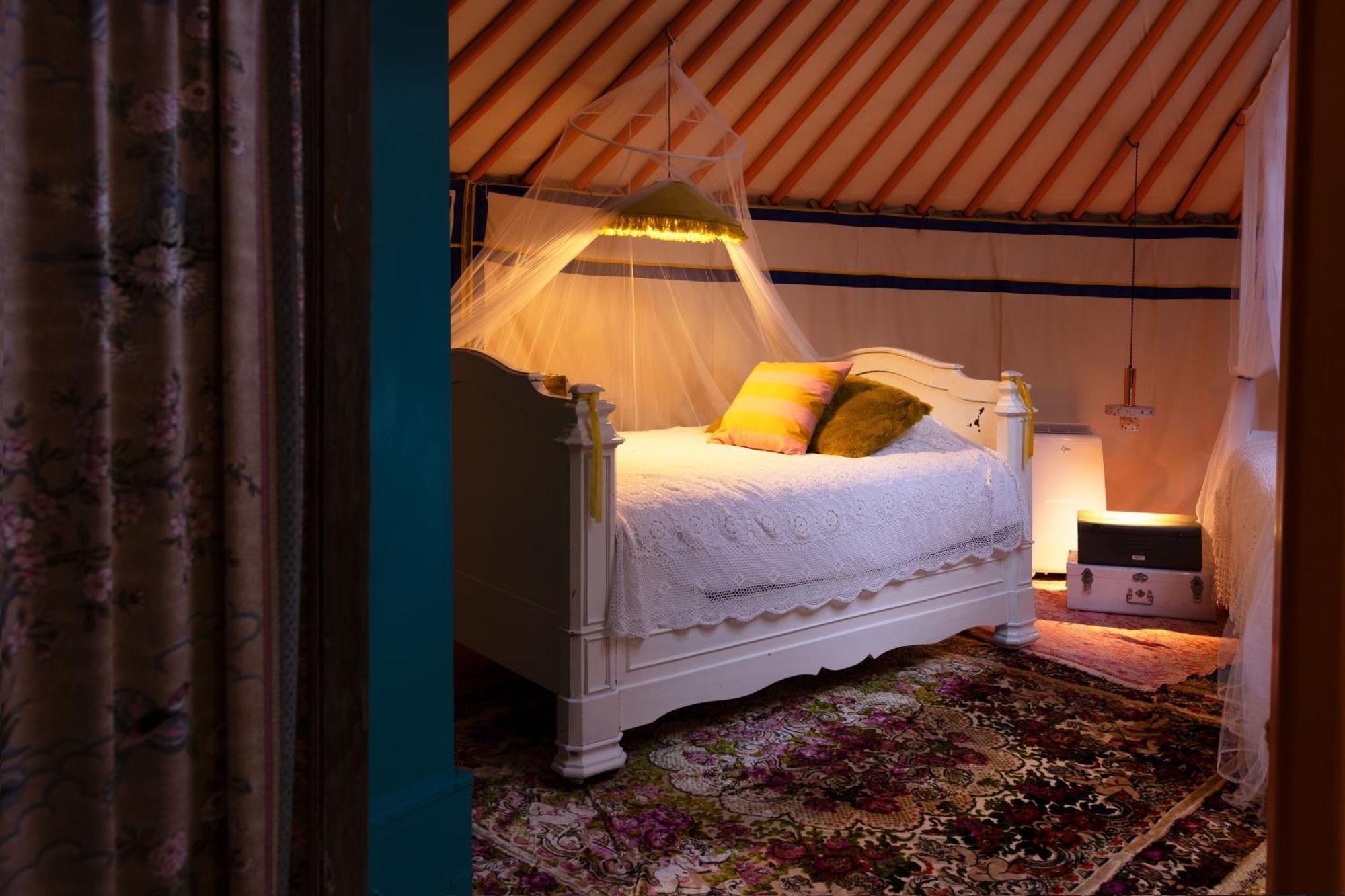 L Ost In Sensations -Hebergements Insolites Et Suites De Luxe Spa Sauna Piscine Foret Marcenais Luaran gambar