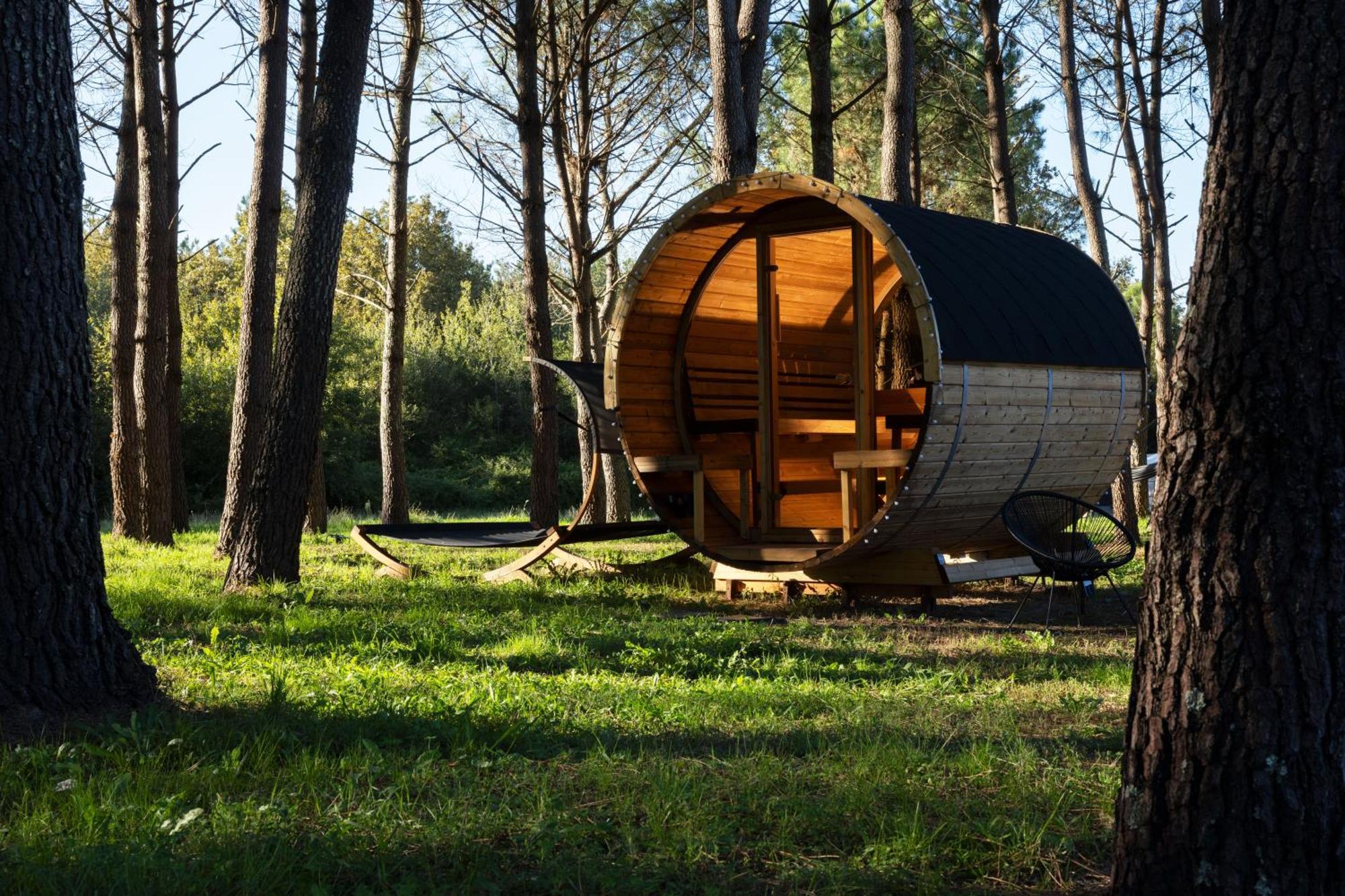 L Ost In Sensations -Hebergements Insolites Et Suites De Luxe Spa Sauna Piscine Foret Marcenais Luaran gambar