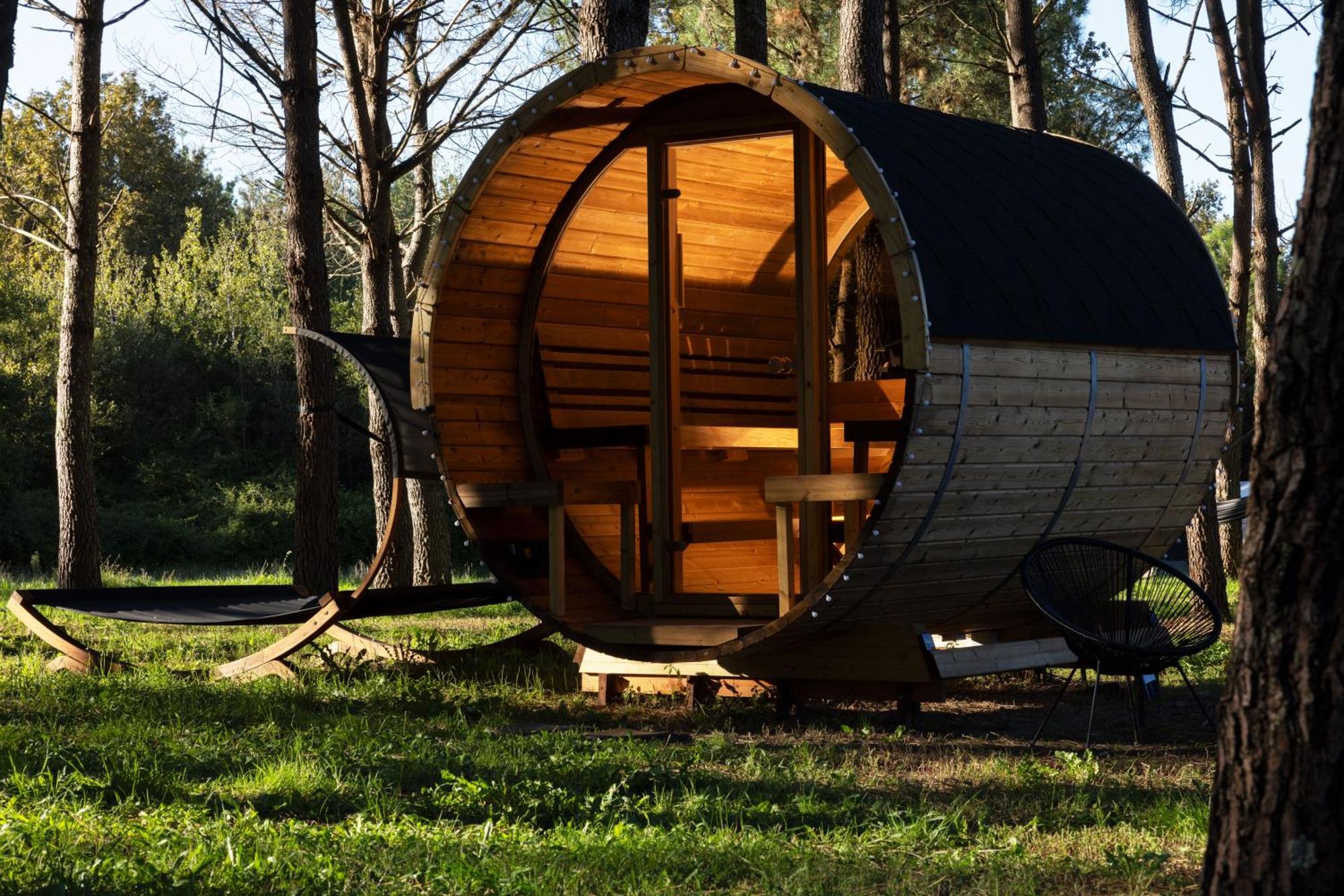 L Ost In Sensations -Hebergements Insolites Et Suites De Luxe Spa Sauna Piscine Foret Marcenais Luaran gambar